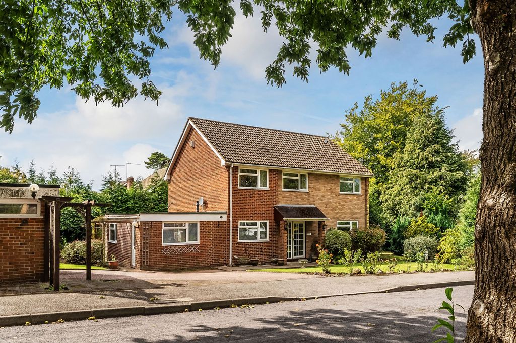 Property photo 1 of 33