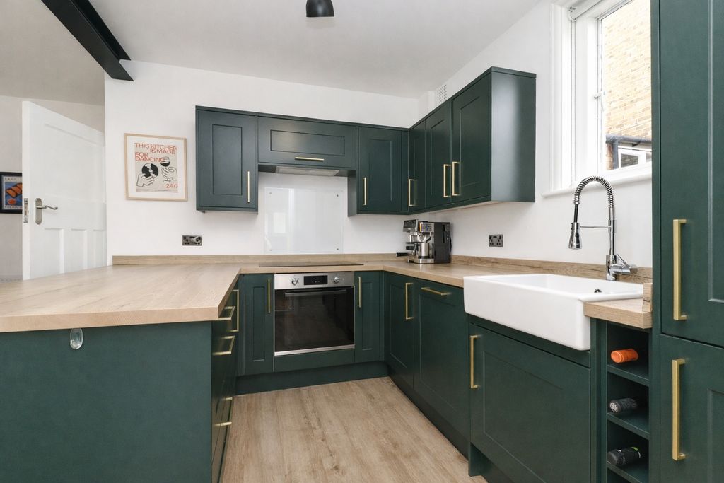 Property photo 2 of 17 Picture 2