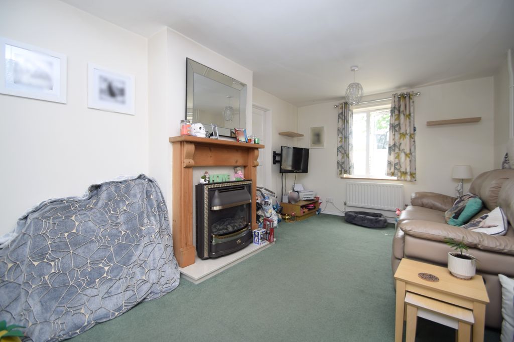 Property photo 3 of 8