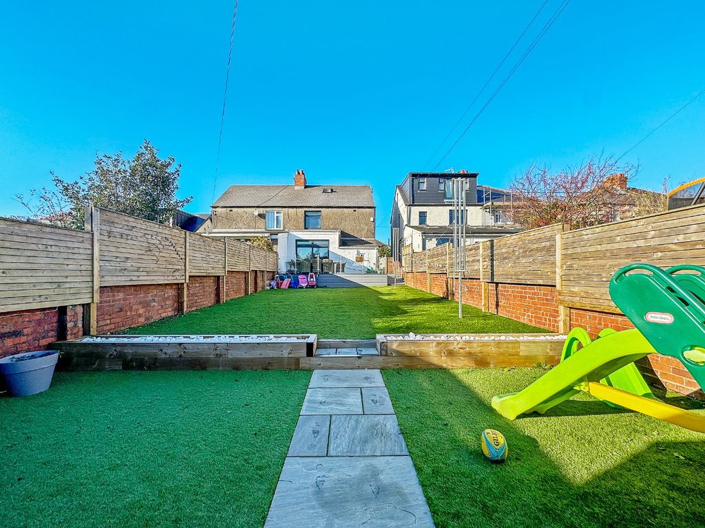 Property photo 2 of 34 4719074