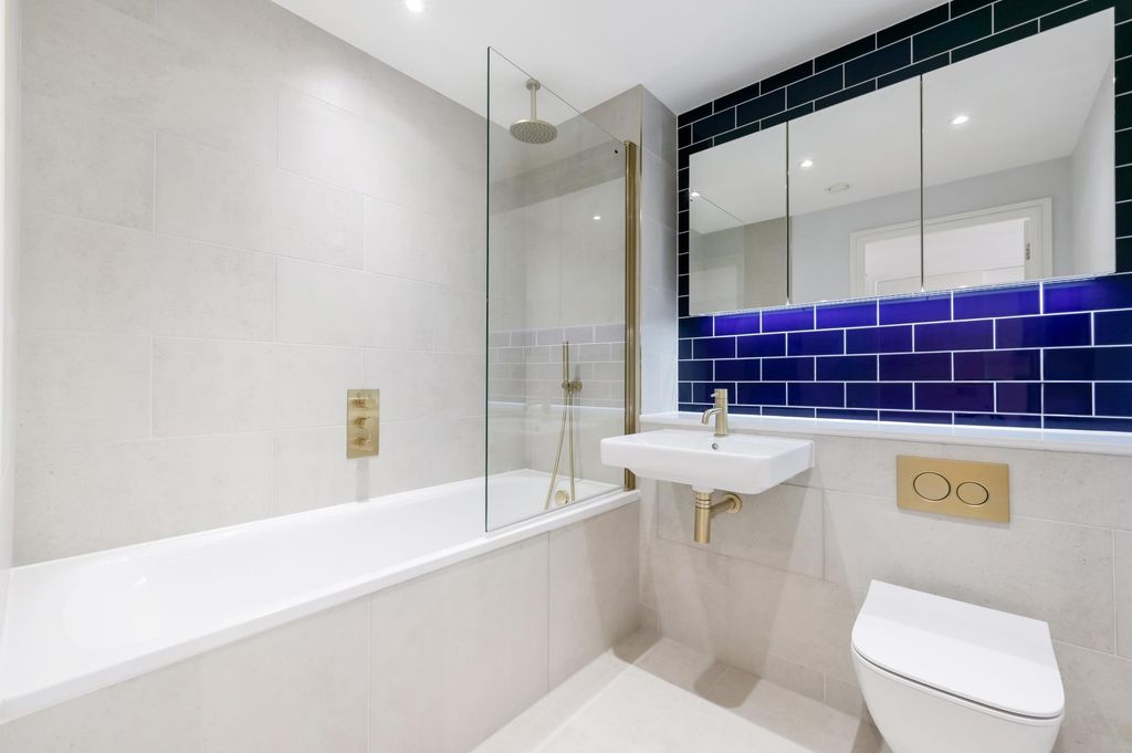 Property photo 1 of 3