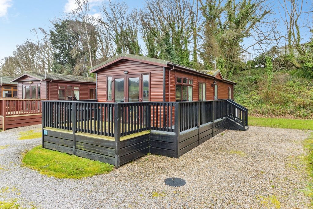 Property photo 2 of 20 Pbox-Img.Jpg