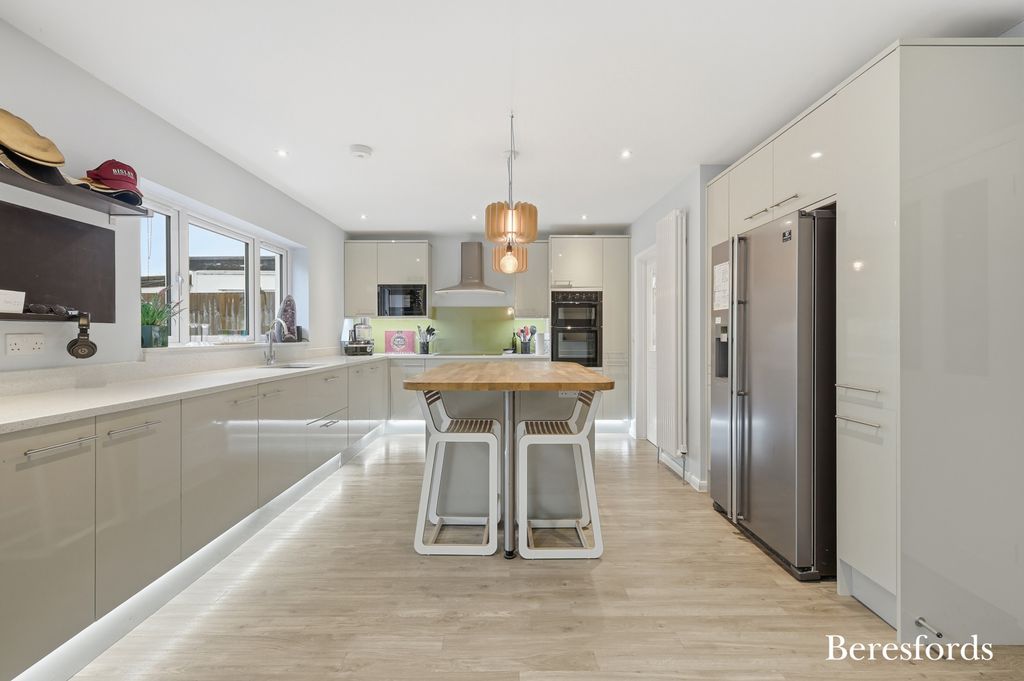 Property photo 3 of 23 Kitchen/Family Room