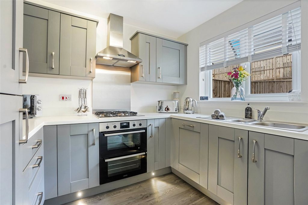 Property photo 3 of 21 Picture No. 06