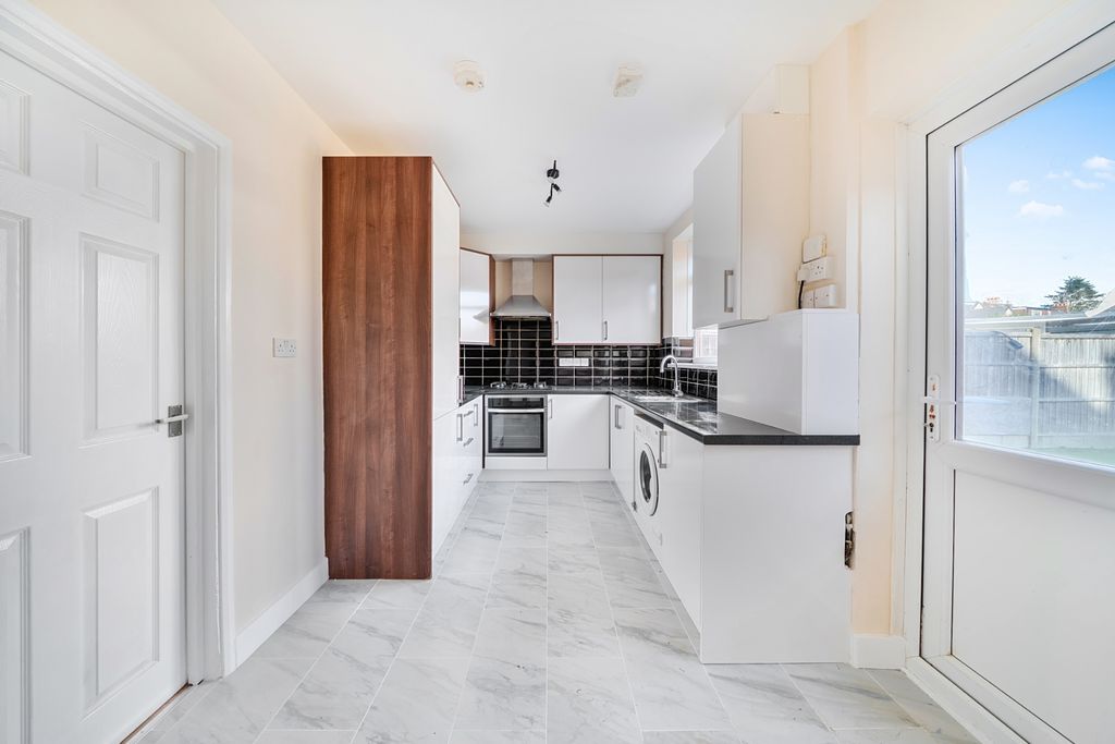 Property photo 2 of 20 Photo 21