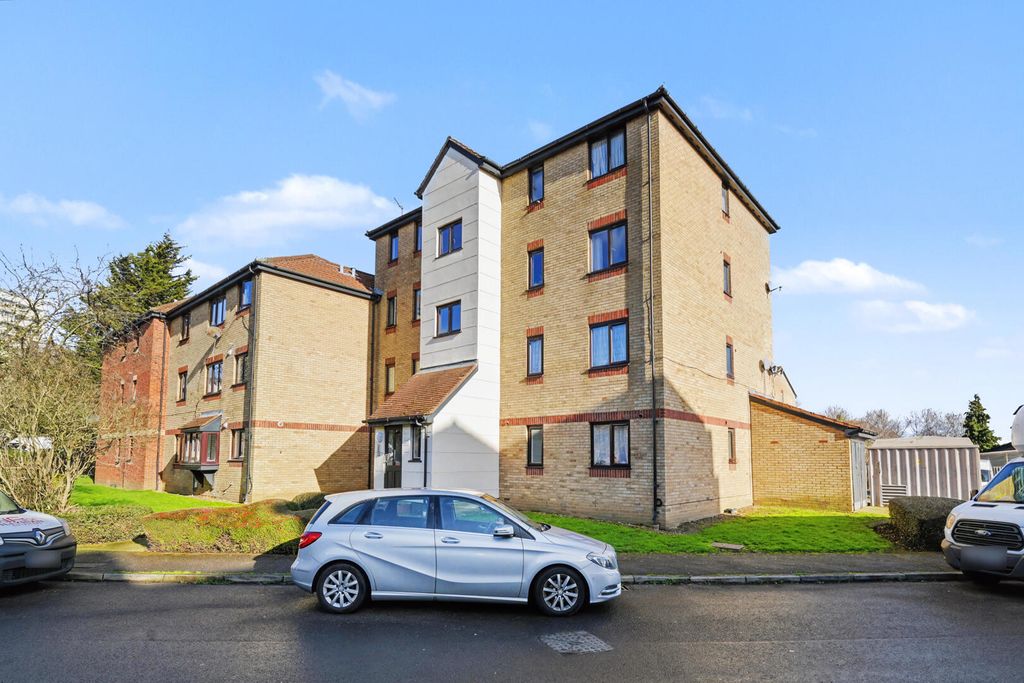 Property photo 1 of 12 Front (Exterior)