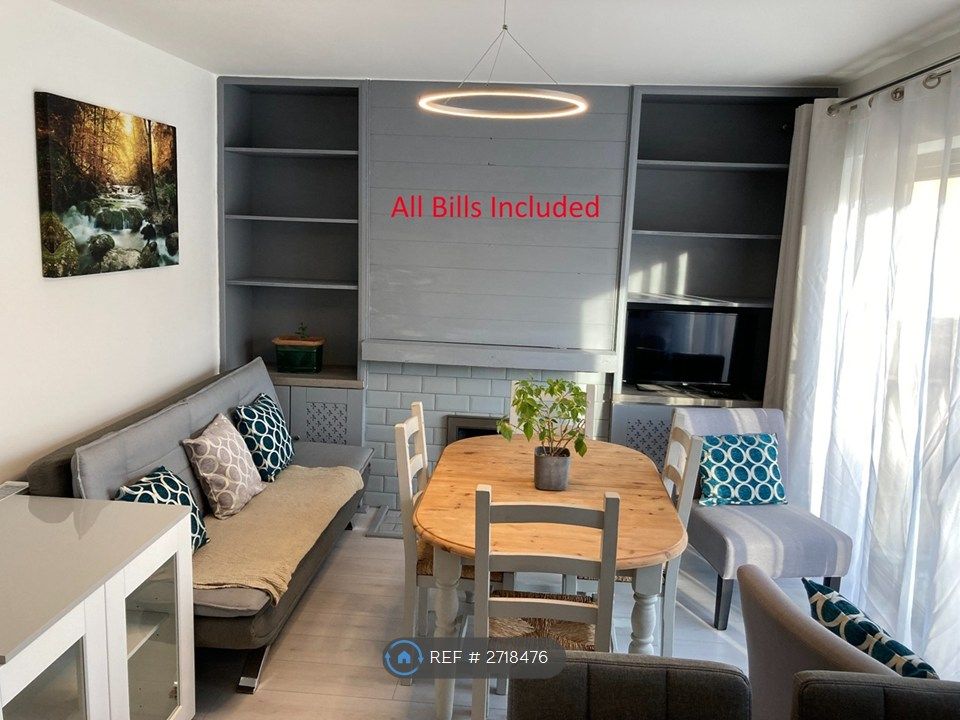 Property photo 1 of 35