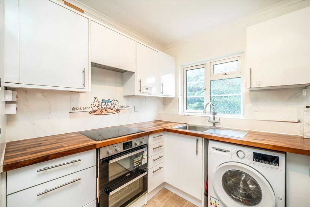 Property photo 3 of 5