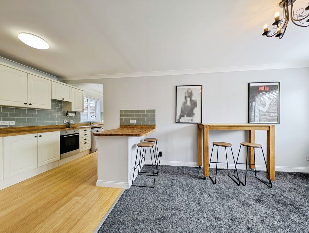 Property photo 3 of 14 Pbox-Img.Jpg