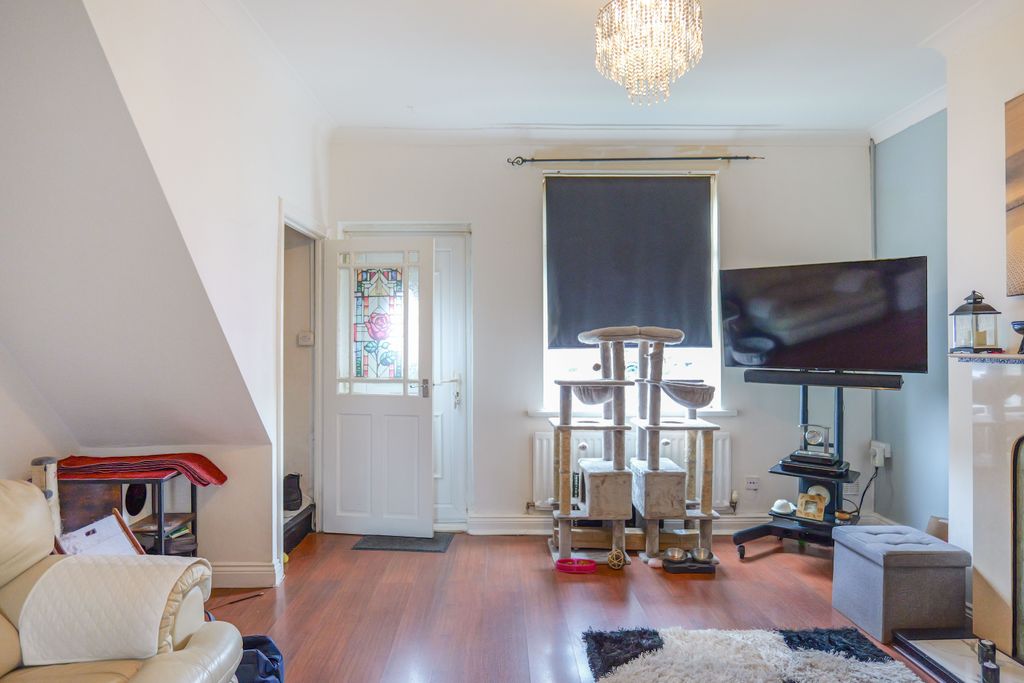 Property photo 3 of 18