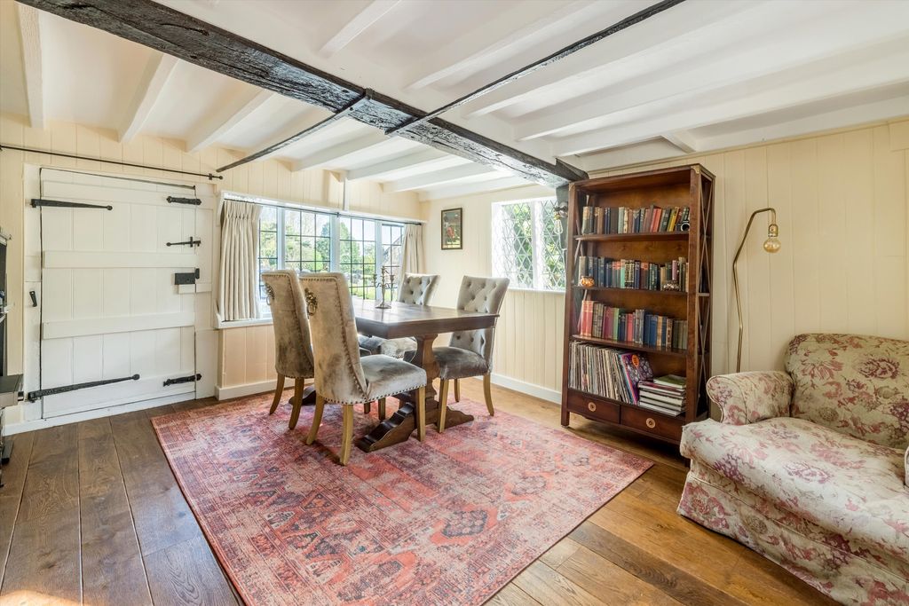 Property photo 3 of 19 Image