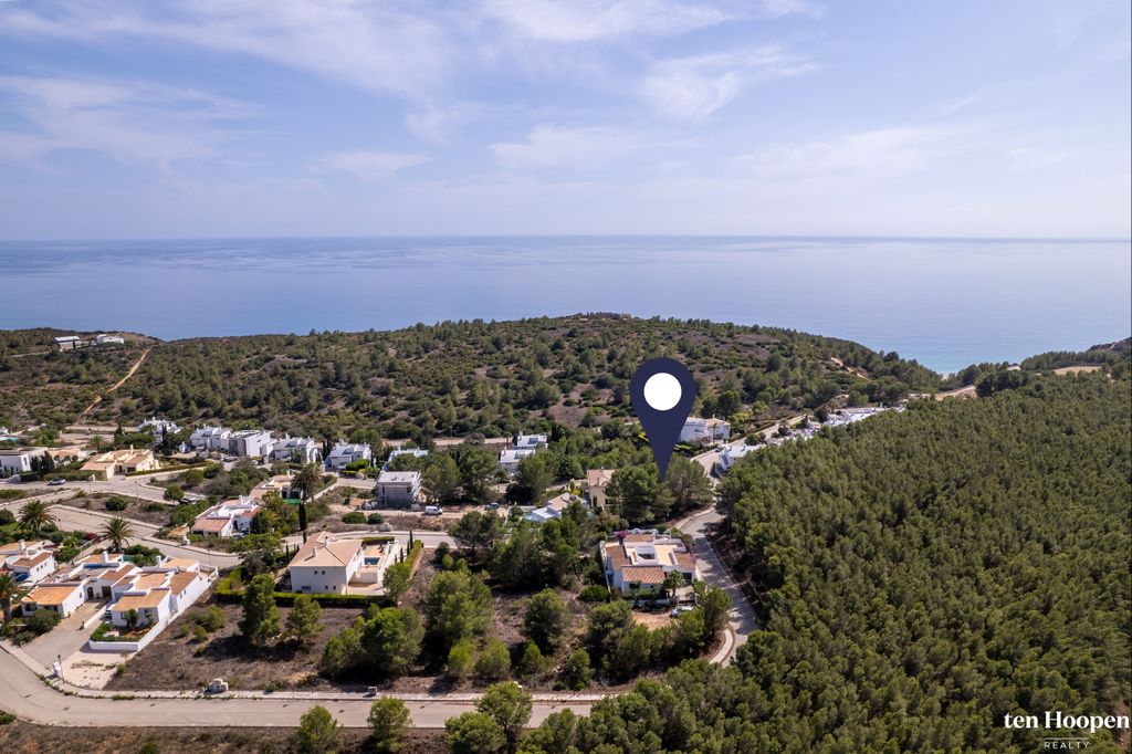 Property photo 1 of 9