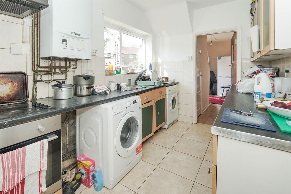 Property photo 3 of 13