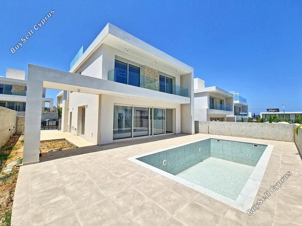Property photo 1 of 35