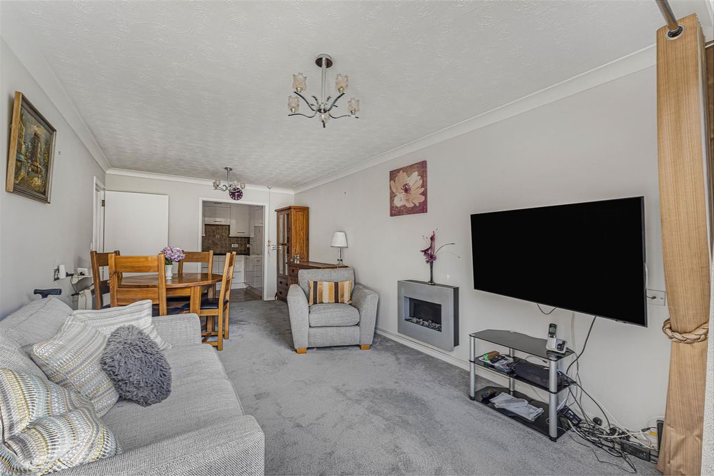 Property photo 2 of 16 4_68899.Jpg