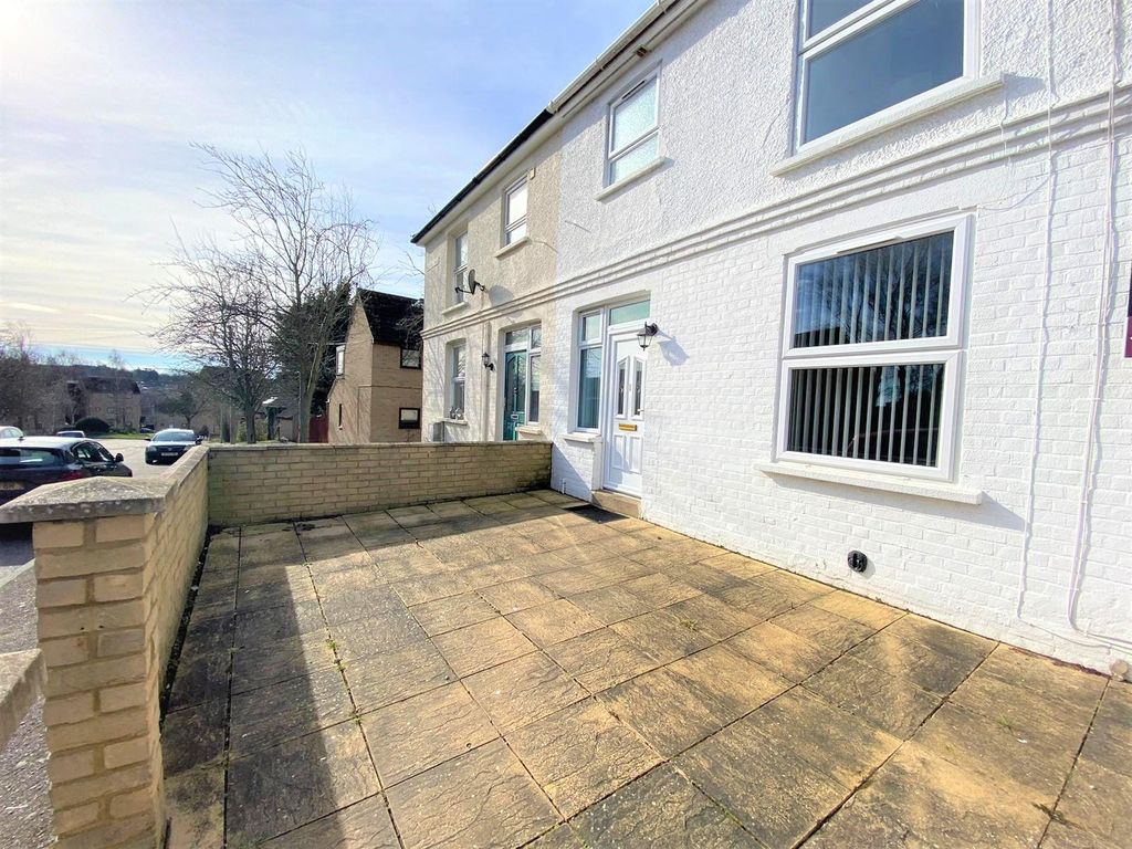 Property photo 1 of 19 Image