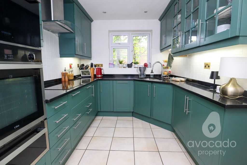 Property photo 2 of 26 5179444