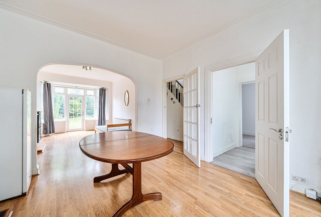 Property photo 1 of 12 1472503-17-6A26E7...