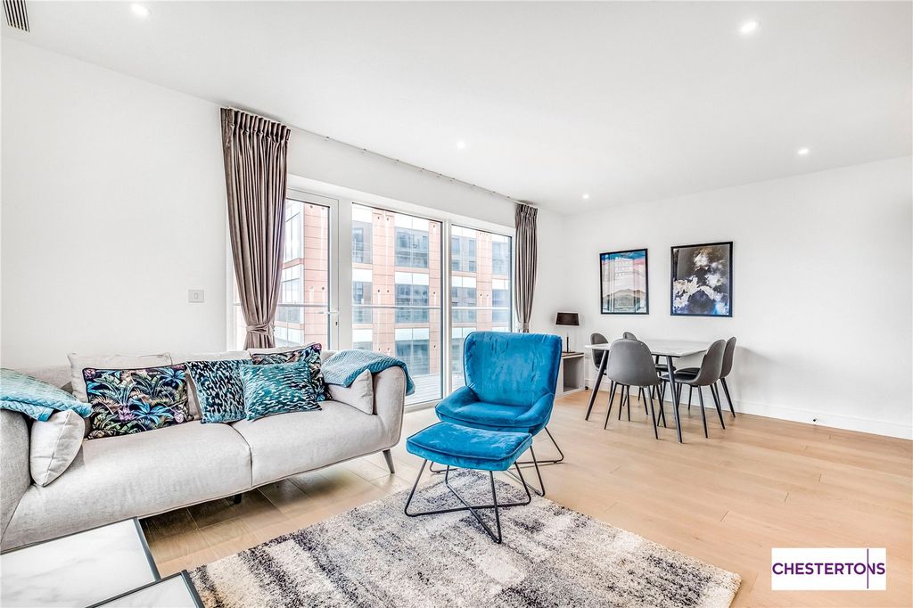 Property photo 3 of 13