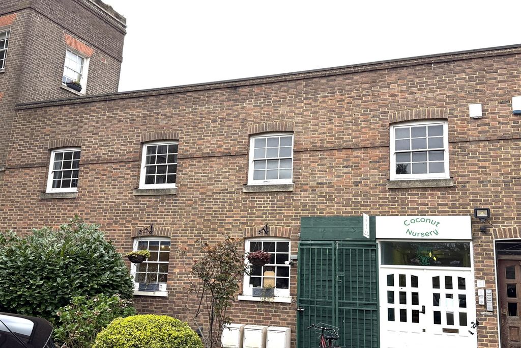 Property photo 1 of 13 (Main)