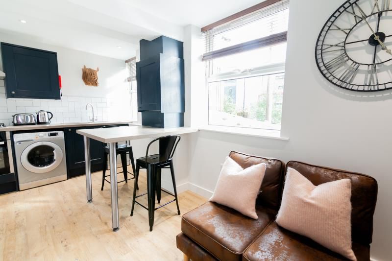 Property photo 1 of 10 Photo 0