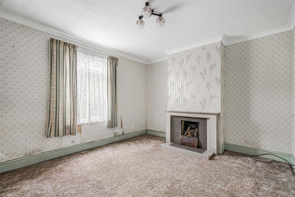 Property photo 2 of 14 7_94882.Jpg