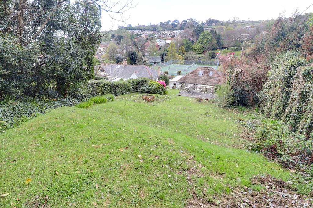 Property photo 2 of 14 2 - Picture No. 13