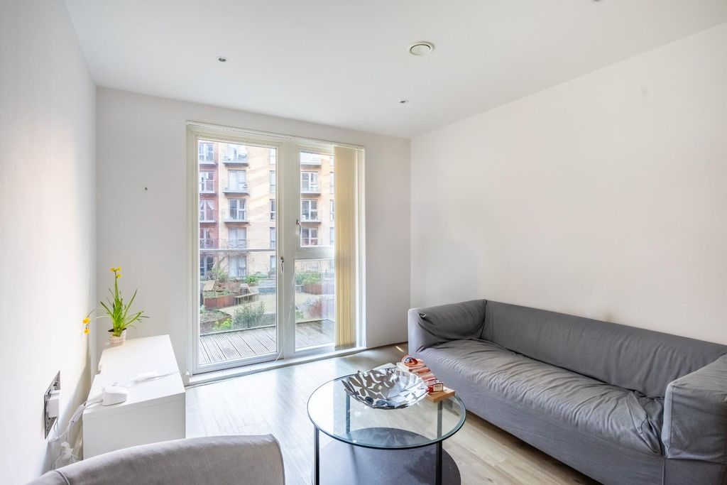 Property photo 2 of 10 65 Leetham House-9.Jpg