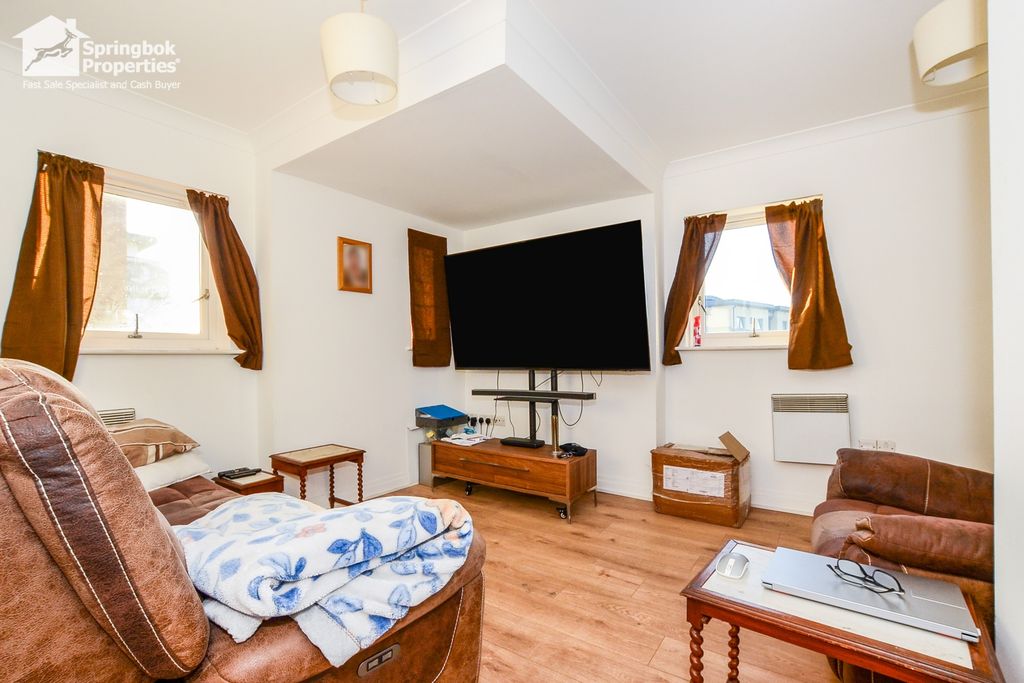 Property photo 2 of 13 Image 1