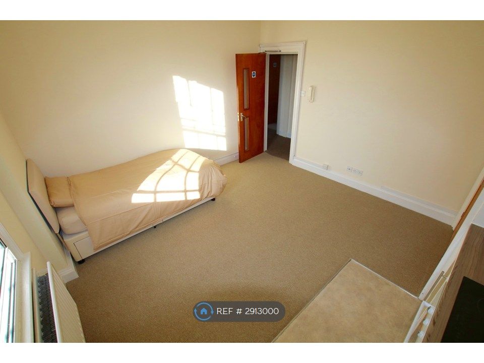 Property photo 3 of 4