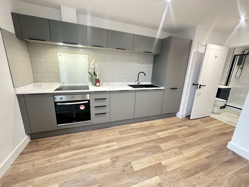 Property photo 1 of 11 Image