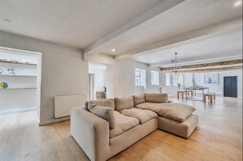 Property photo 3 of 19 Photo 3