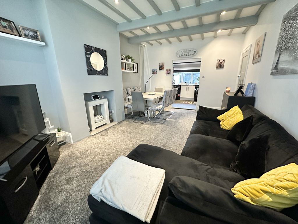 Property photo 3 of 21