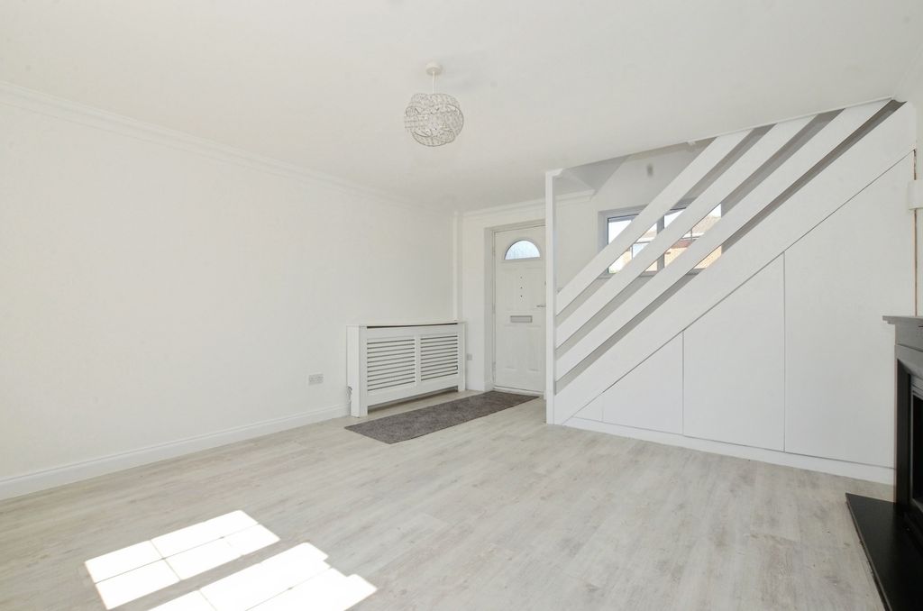 Property photo 3 of 15 Pbox-Img.Jpg