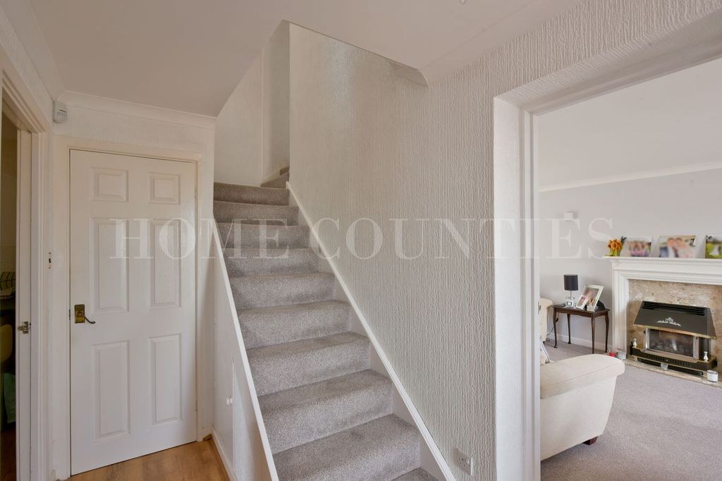 Property photo 3 of 36