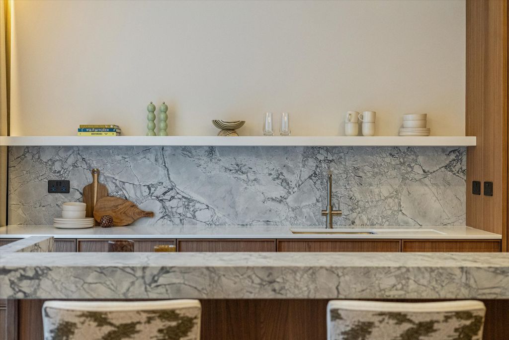 Property photo 3 of 29 Image