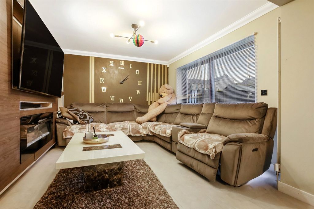 Property photo 2 of 18 Picture No. 04