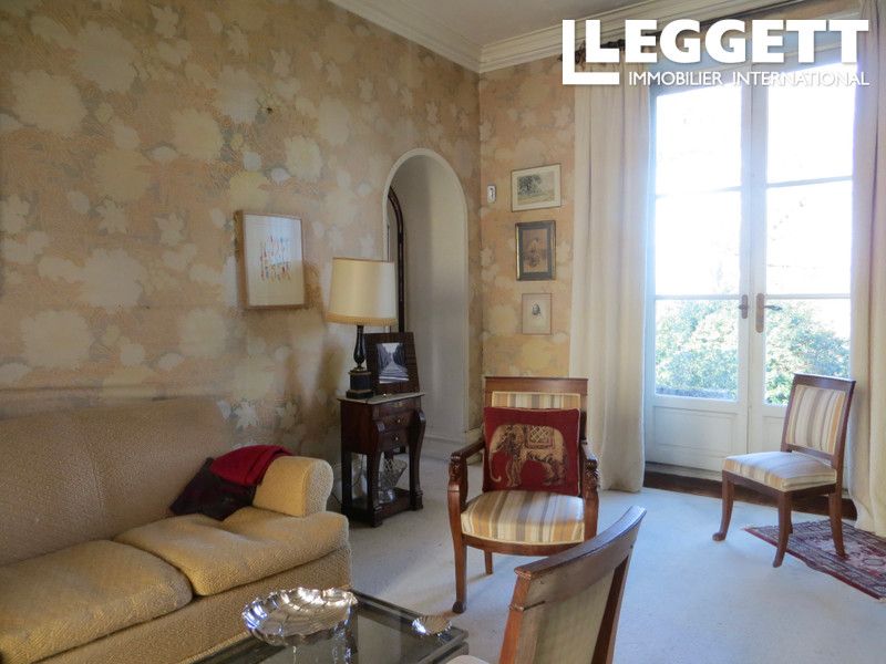 Property photo 3 of 10