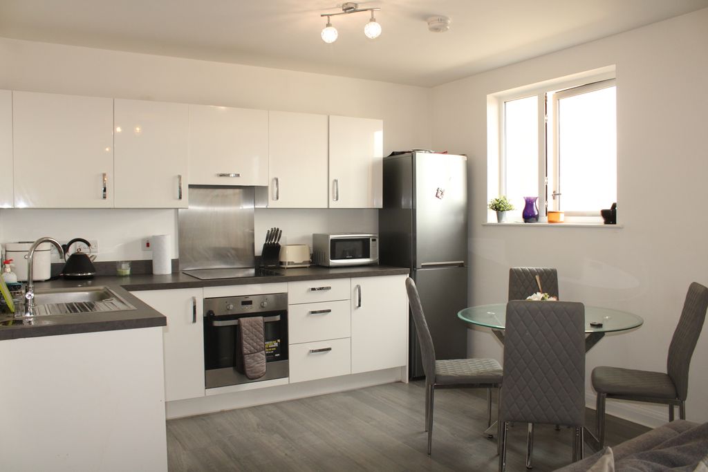 Property photo 1 of 8 Kitchen/Diner Area