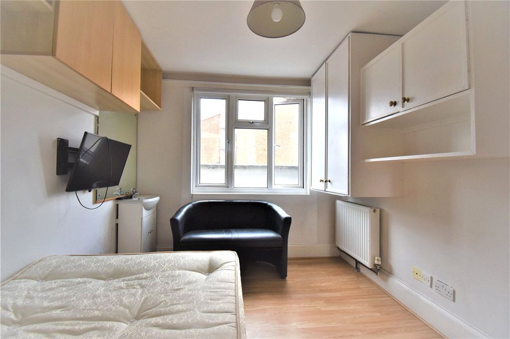 Property photo 3 of 7 Picture No. 09