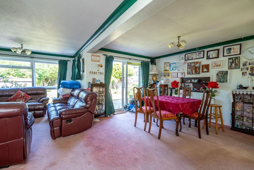 Property photo 3 of 17 Sitting And Dining Room.Jpg
