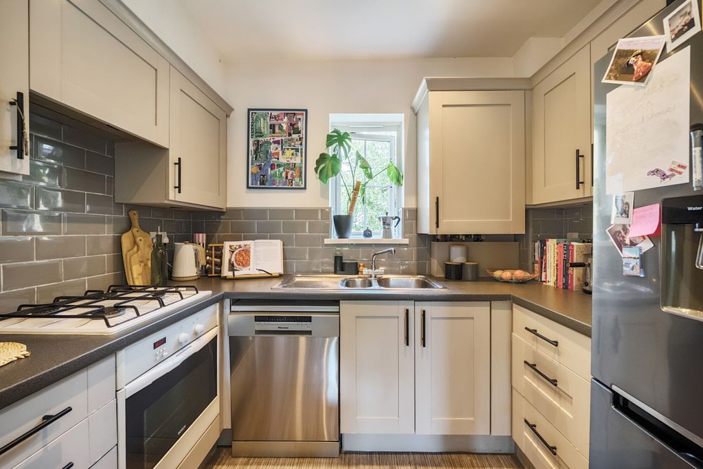 Property photo 2 of 16 Kitchen