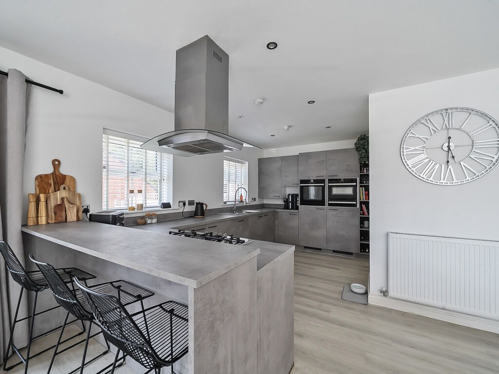 Property photo 2 of 24 1326940-4-6877d6F...