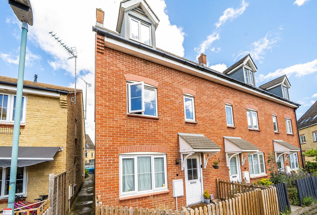 Property photo 1 of 14 1470813-17-6A202F...