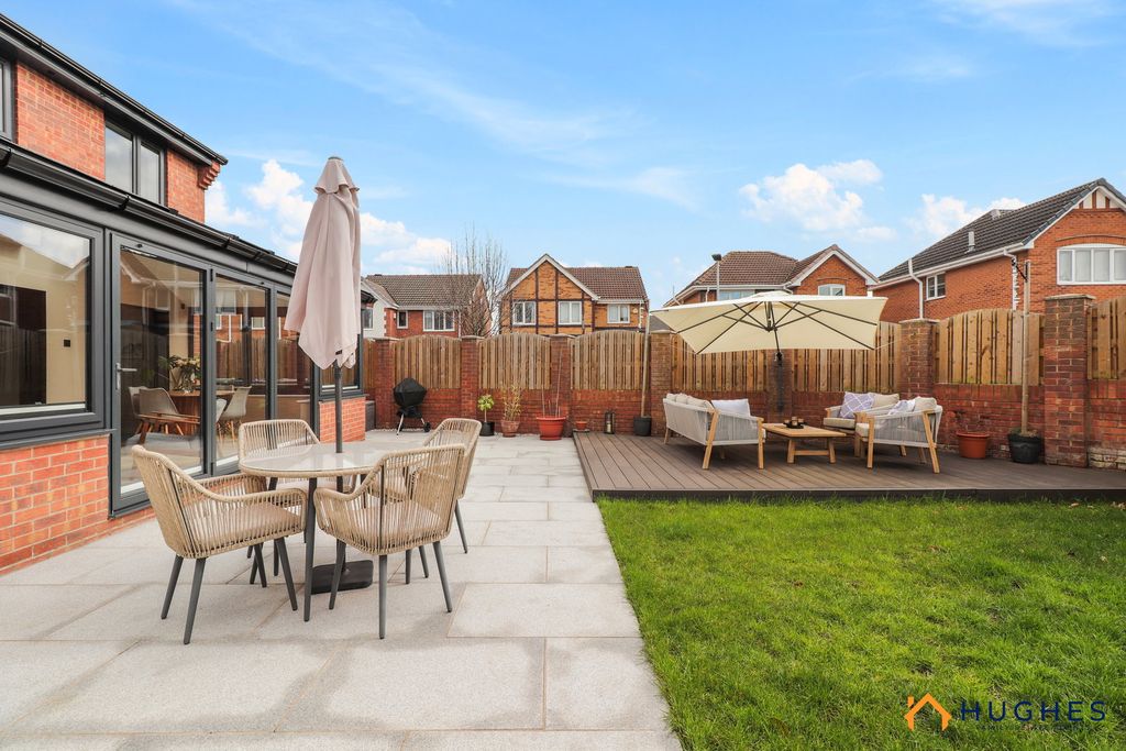 Property photo 2 of 36