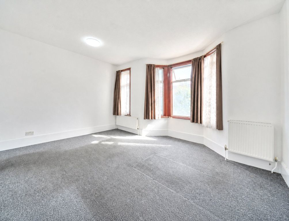 Property photo 2 of 19 Picture No. 33
