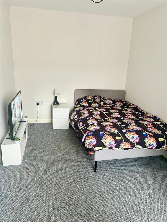 Property photo 1 of 15 Bedroom 3