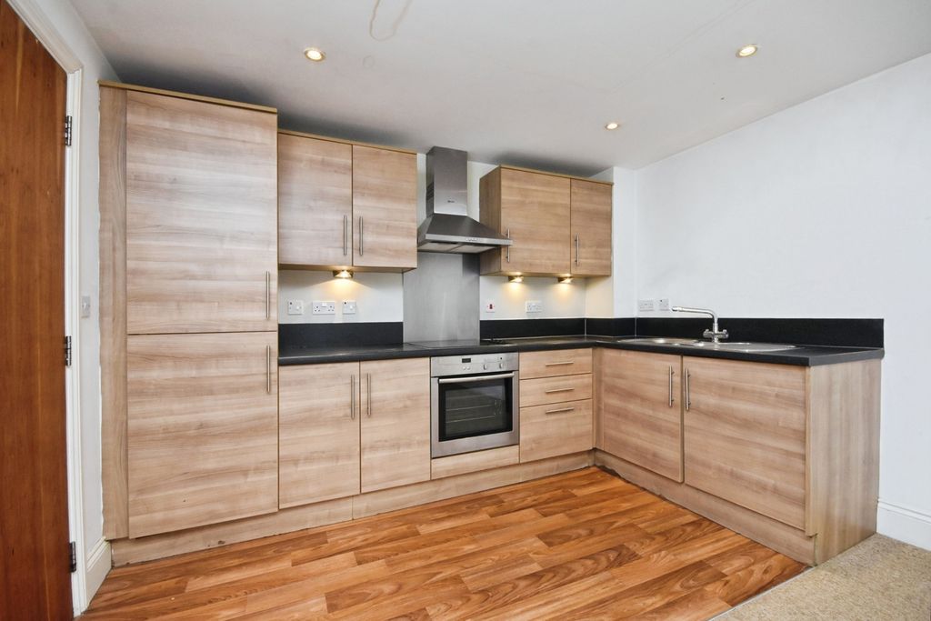 Property photo 2 of 13 Pbox-Img.Jpg