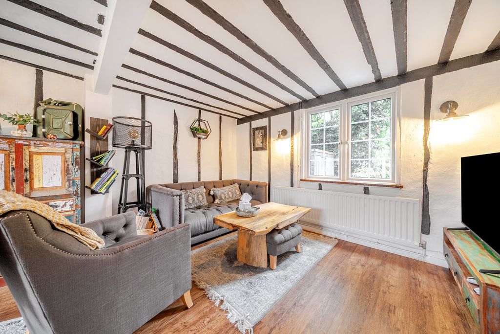 Property photo 3 of 23