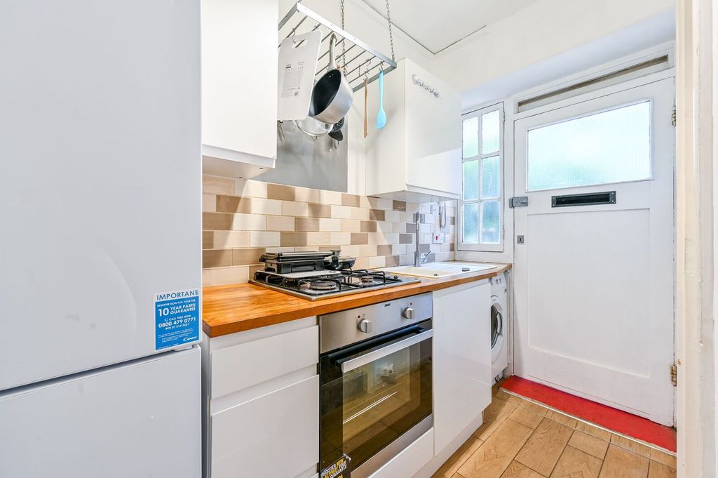 Property photo 2 of 13